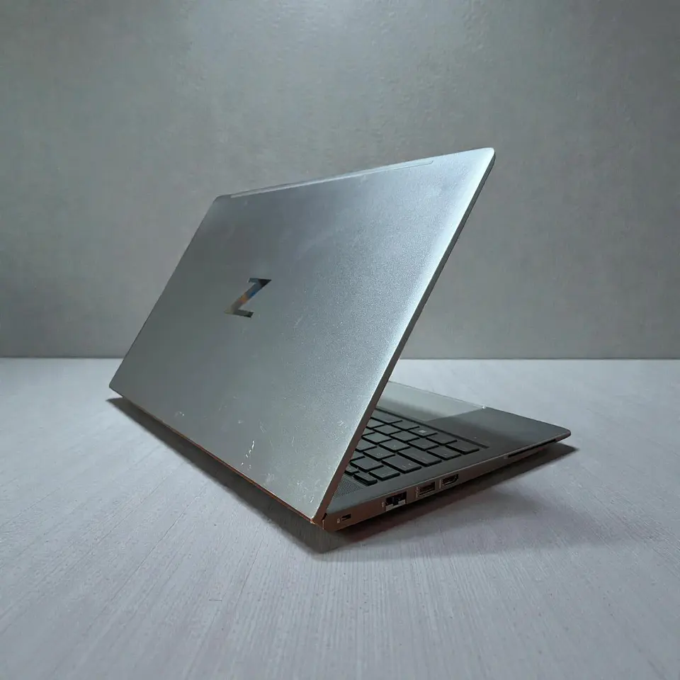 HP Zbook Power G7 / i7-10750H / 1TB SSD / Nvidia Quadro P620 / 16GB RAM / Pantalla 15,6 FHD 5