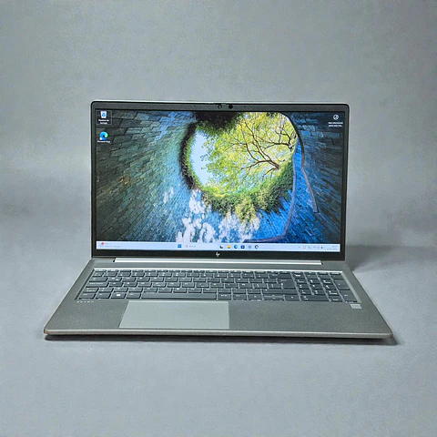 HP Zbook Power G7 / i7-10750H / 1TB SSD / Nvidia Quadro P620 / 16GB RAM / Pantalla 15,6 FHD