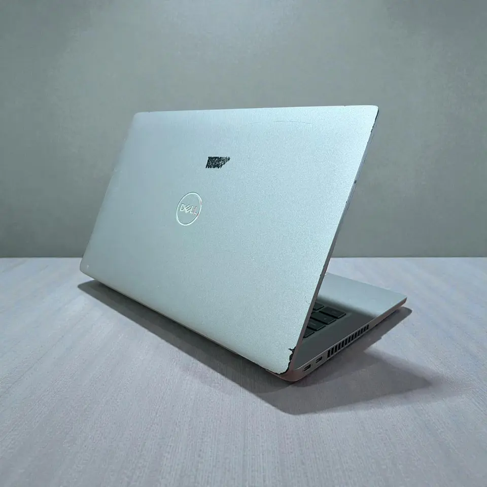 Dell latitude 5420 / i7-1165G7 / 12GB RAM / 512GB SSD / Pantalla 14 FHD 3