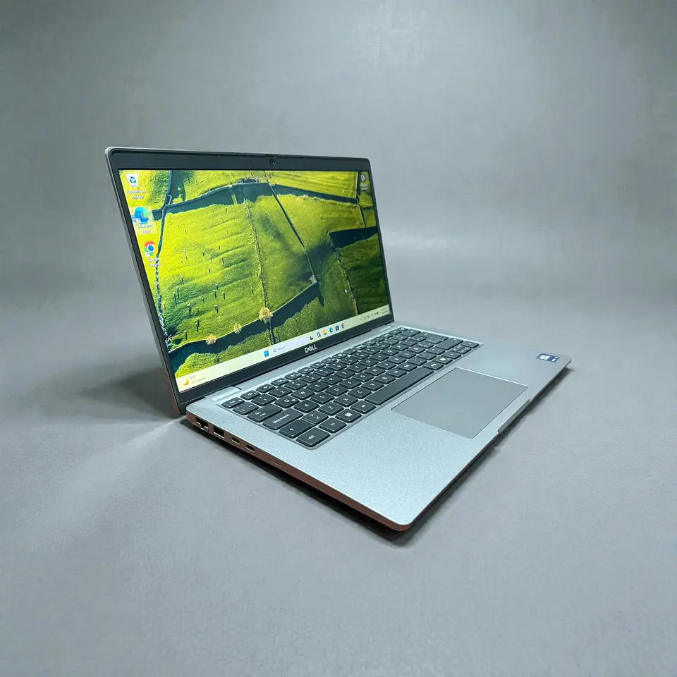 Dell latitude 5450 / Ultra 5 125U / 16GB RAM / 512GB SSD / Pantalla 14 FHD 4