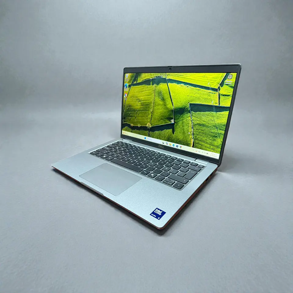 Dell latitude 5450 / Ultra 5 125U / 16GB RAM / 512GB SSD / Pantalla 14 FHD 5