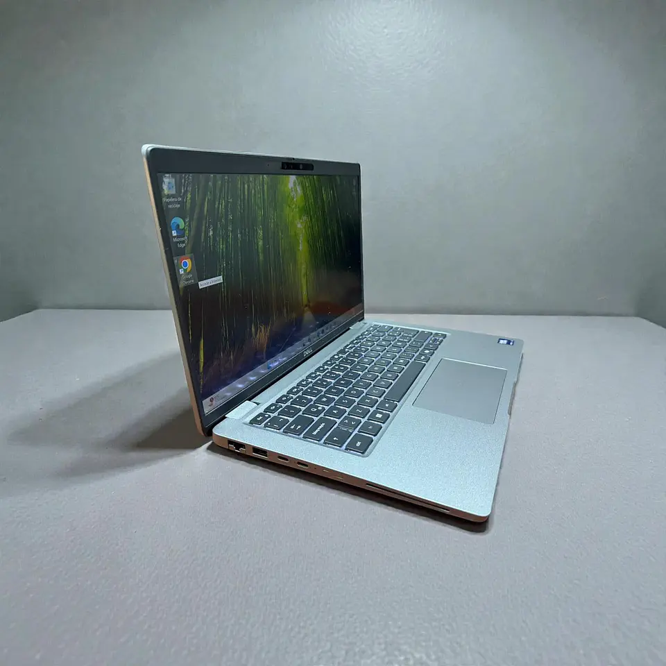 Dell latitude 5450 / Ultra 5 135U / 32GB RAM / 512GB SSD / Pantalla 14 FHD 3