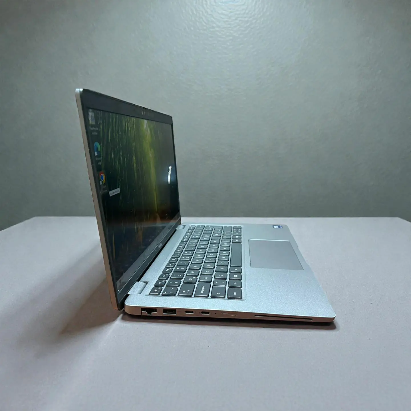 Dell latitude 5450 / Ultra 5 135U / 32GB RAM / 512GB SSD / Pantalla 14 FHD 5
