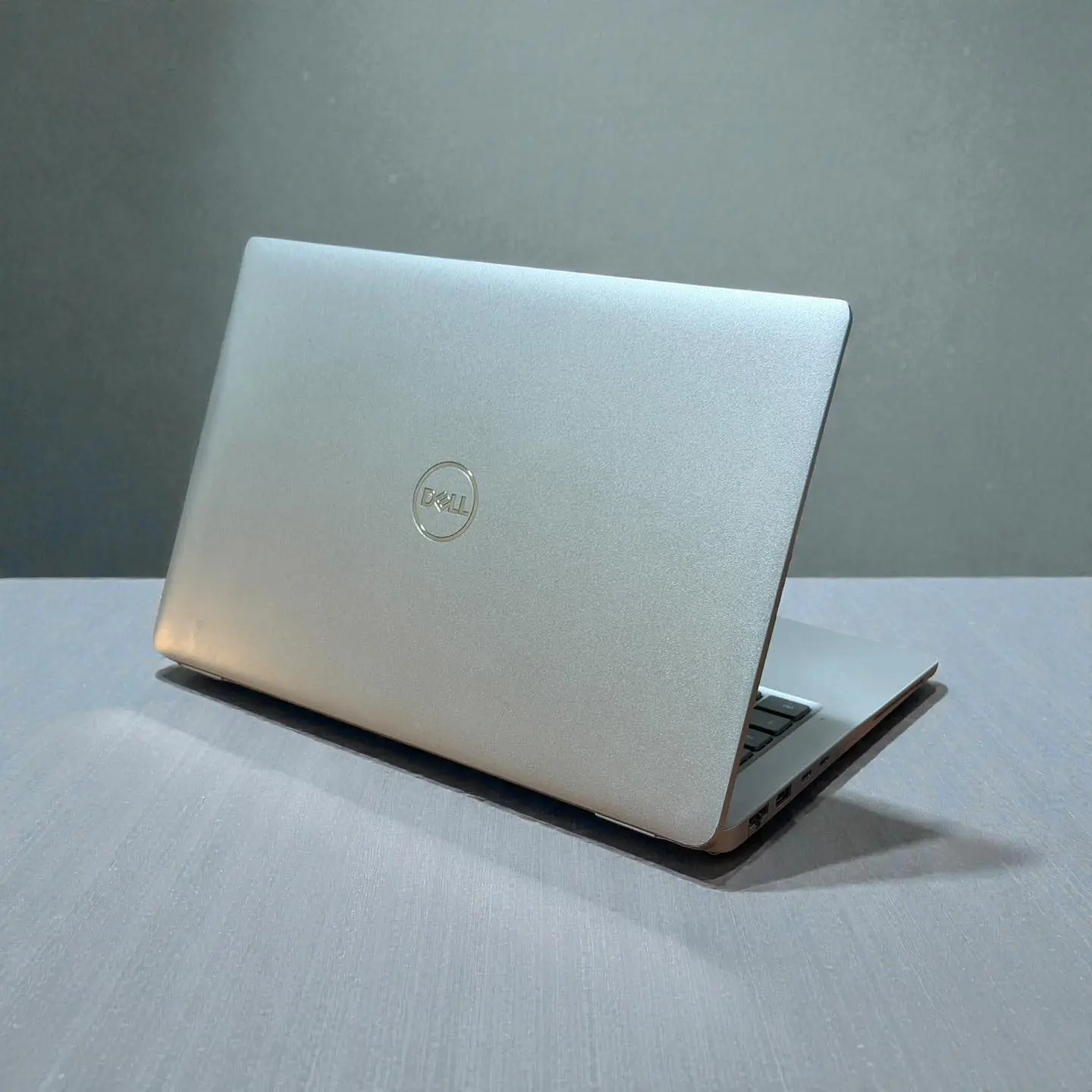 Dell latitude 5450 / Ultra 5 135U / 32GB RAM / 512GB SSD / Pantalla 14 FHD 6