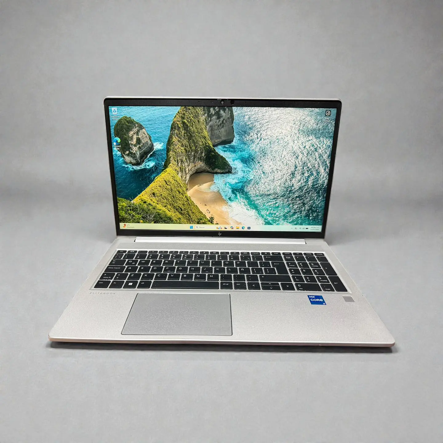 HP Elitebook 650 G9 / i7-1270P / 32GB RAM / 512GB SSD / Pantalla 15,6 FHD 6
