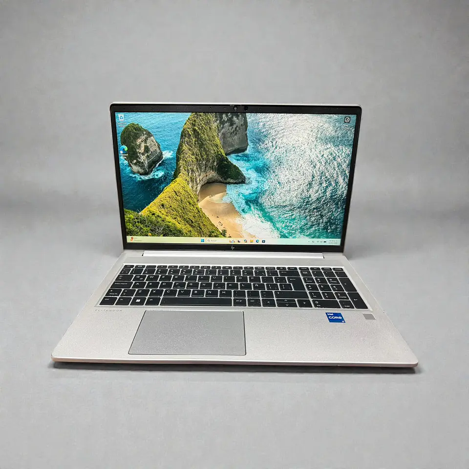HP Elitebook 650 G9 / i7-1270P / 32GB RAM / 512GB SSD / Pantalla 15,6 FHD 6