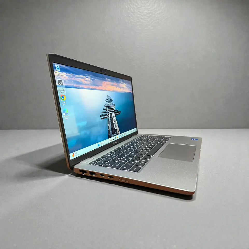 Dell latitude 5440 / i7-1355U / 32GB RAM / 512GB SSD / Pantalla 14 FHD Touch 6