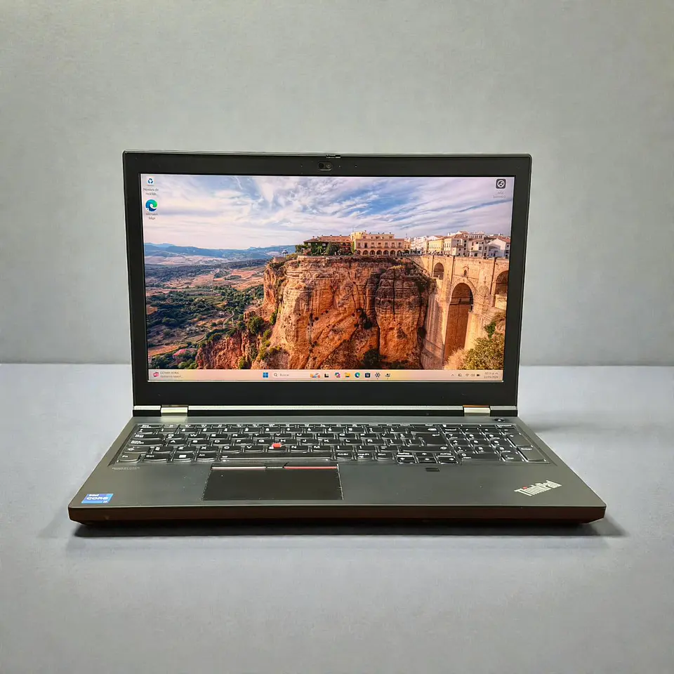Lenovo Thinkpad T15g Gen 2 / i7-11800H / Nvidia RTX 3080 (16GB) / 24GB RAM / 512GB SSD 1