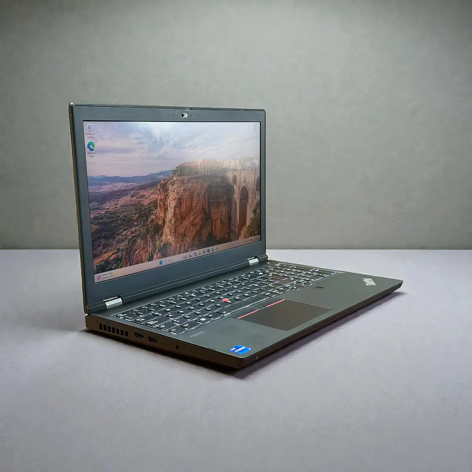 Lenovo Thinkpad T15g Gen 2 / i7-11800H / Nvidia RTX 3080 (16GB) / 24GB RAM / 512GB SSD 4