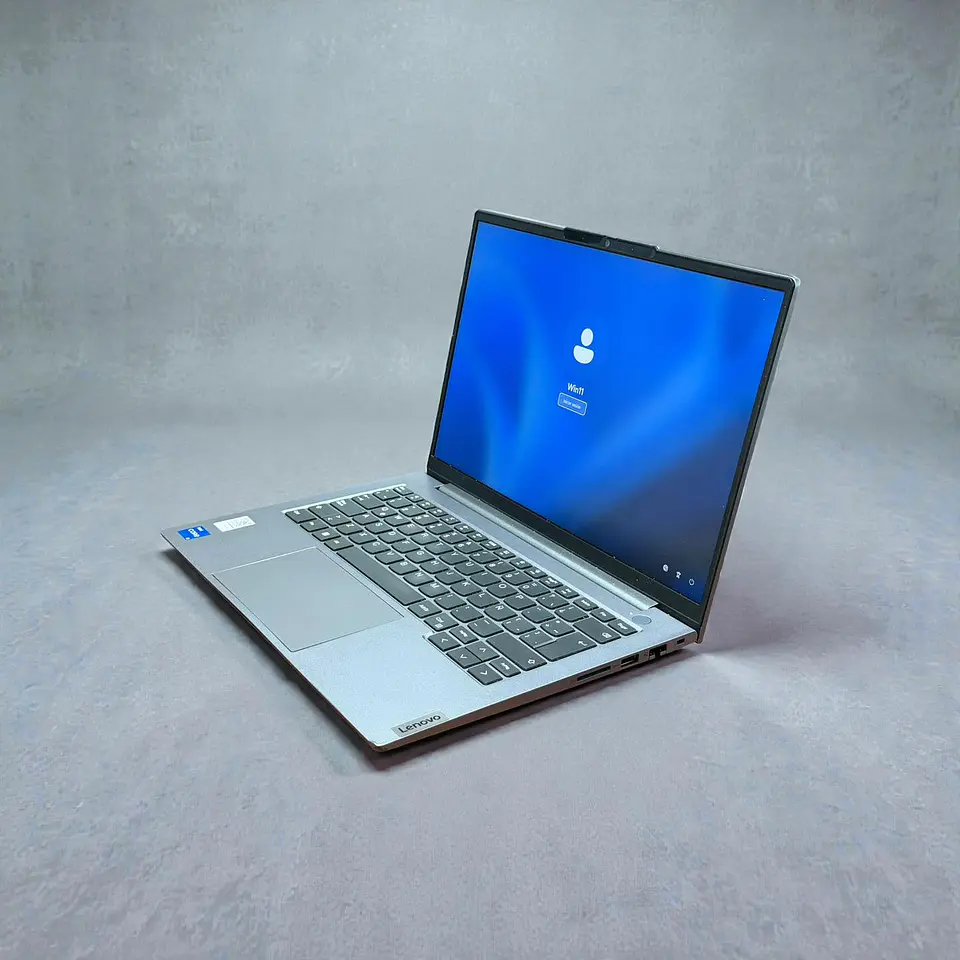 Lenovo Thinkbook 14 G6 / i5-13420H / 16GB RAM / 512GB SSD / Pantalla 14 FHD 5