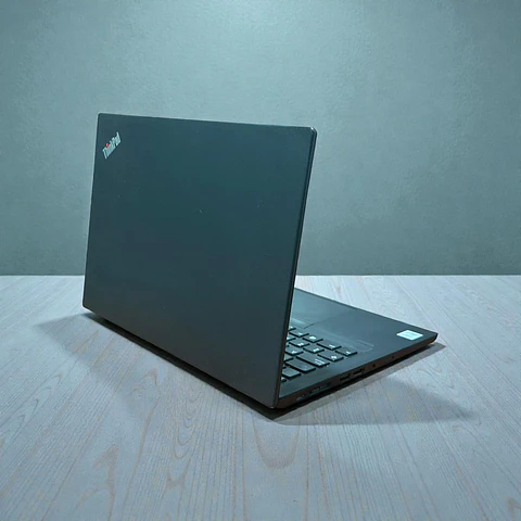 Lenovo Thinkpad T14 Gen 1 / i7-10510U / 16GB RAM / 512GB SSD / Pantalla 14 FHD