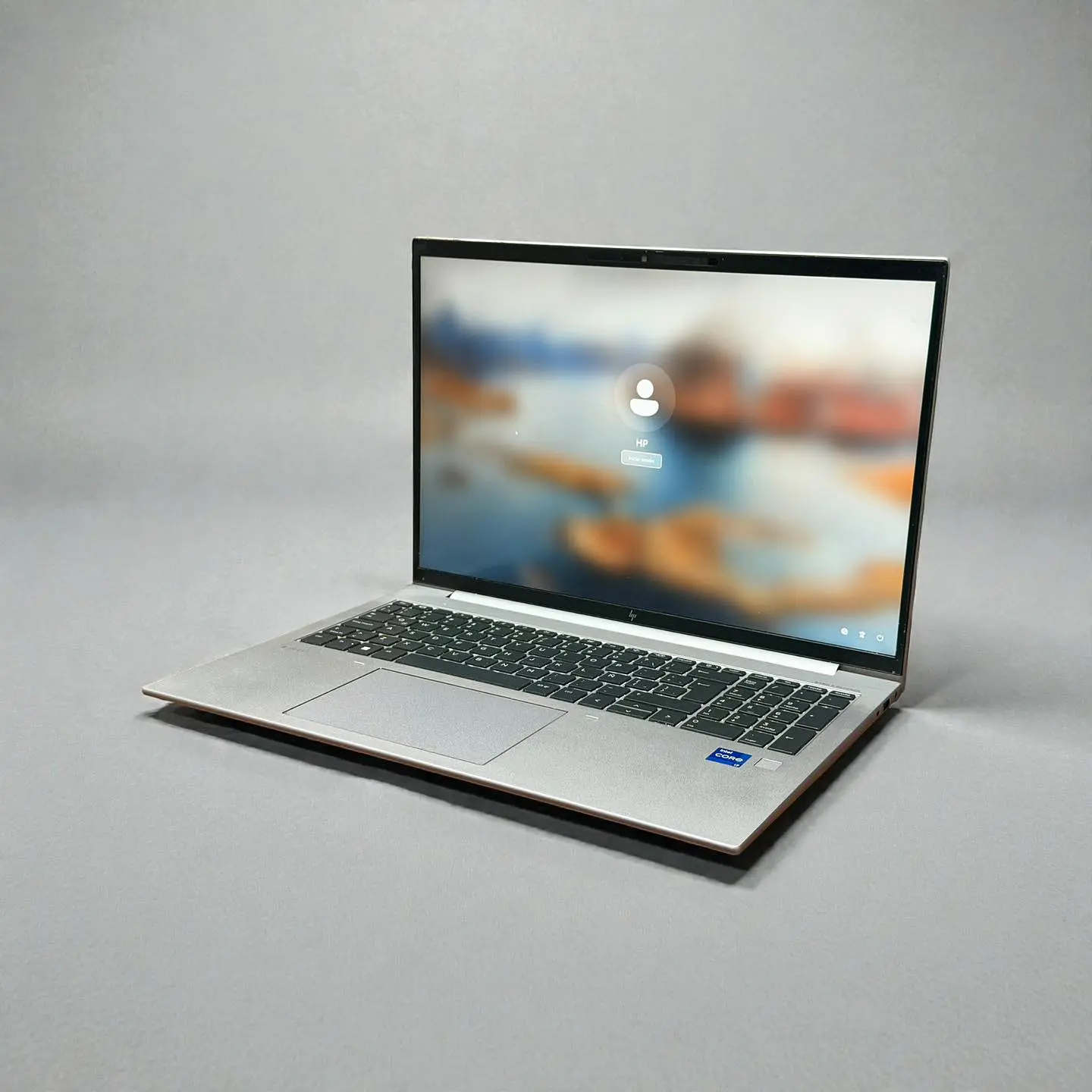 HP Zbook Firefly 16 G9 / i7-1260P / 32GB RAM / 512GB SSD / Pantalla 16 FHD 4