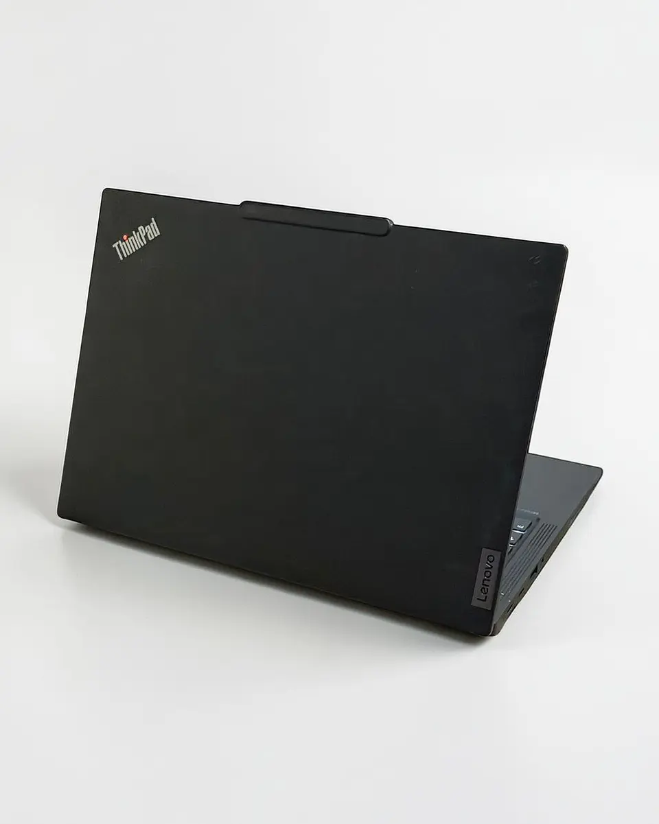 Lenovo Thinkpad X13 Gen 4 / i7-1365U / 1TB SSD / 16GB RAM / Pantalla 13,3 FHD 2