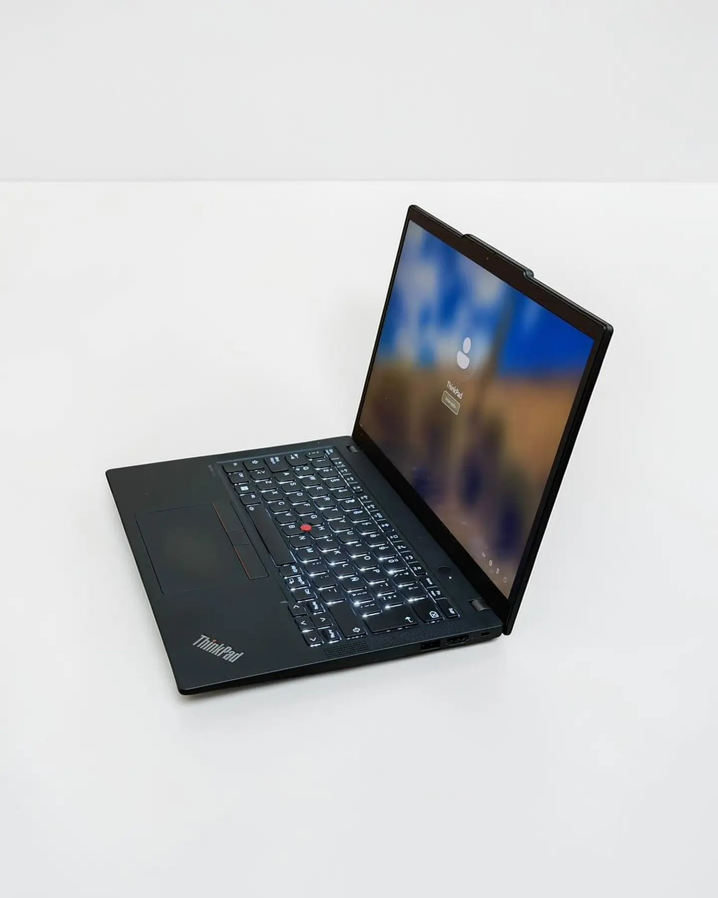 Lenovo Thinkpad X13 Gen 4 / i7-1365U / 1TB SSD / 16GB RAM / Pantalla 13,3 FHD 3