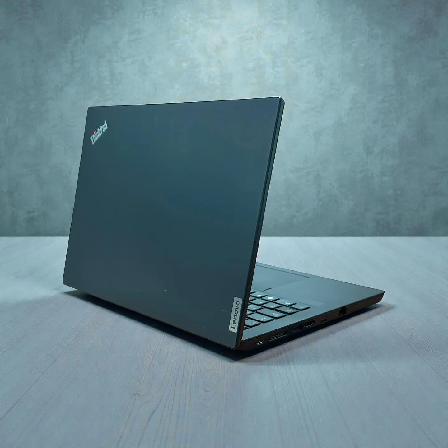 Lenovo Thinkpad L14 Gen 1 / i5-10210U / 8GB RAM / 256GB SSD / Pantalla 14 HD 4