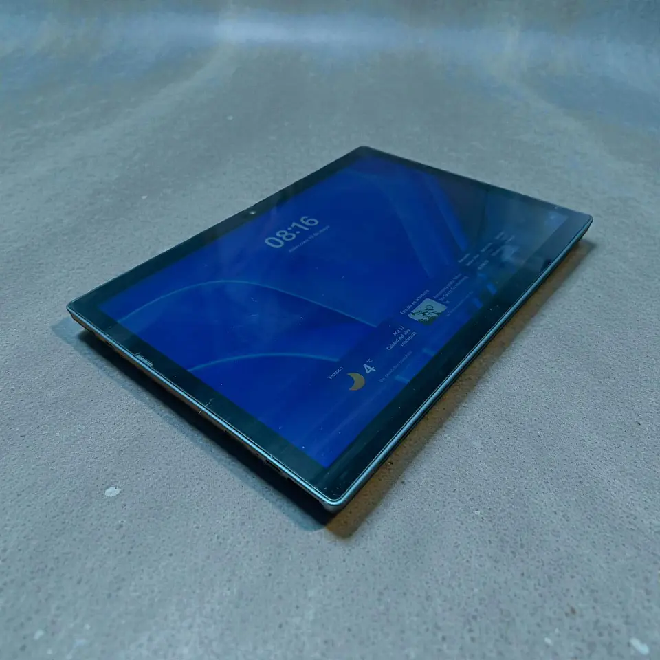 Lenovo Thinkpad X12 Detachable Gen 1 / i5-1135G7 / 8GB RAM / 512GB SSD / Pantalla 12,5 FHD Touch Convertible 4