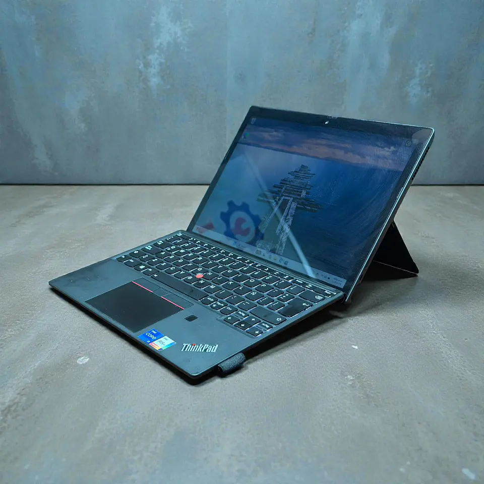 Lenovo Thinkpad X12 Detachable Gen 1 / i5-1135G7 / 8GB RAM / 512GB SSD / Pantalla 12,5 FHD Touch Convertible 6