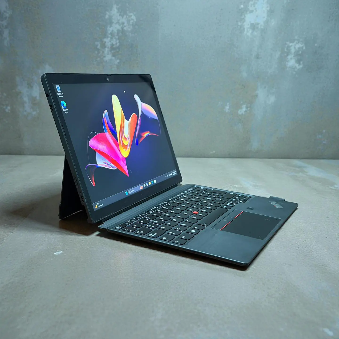 Lenovo Thinkpad X12 Detachable Gen 1 / i5-1140G7 / 16GB RAM / 512GB SSD / Pantalla 12,5 FHD Touch Convertible 6