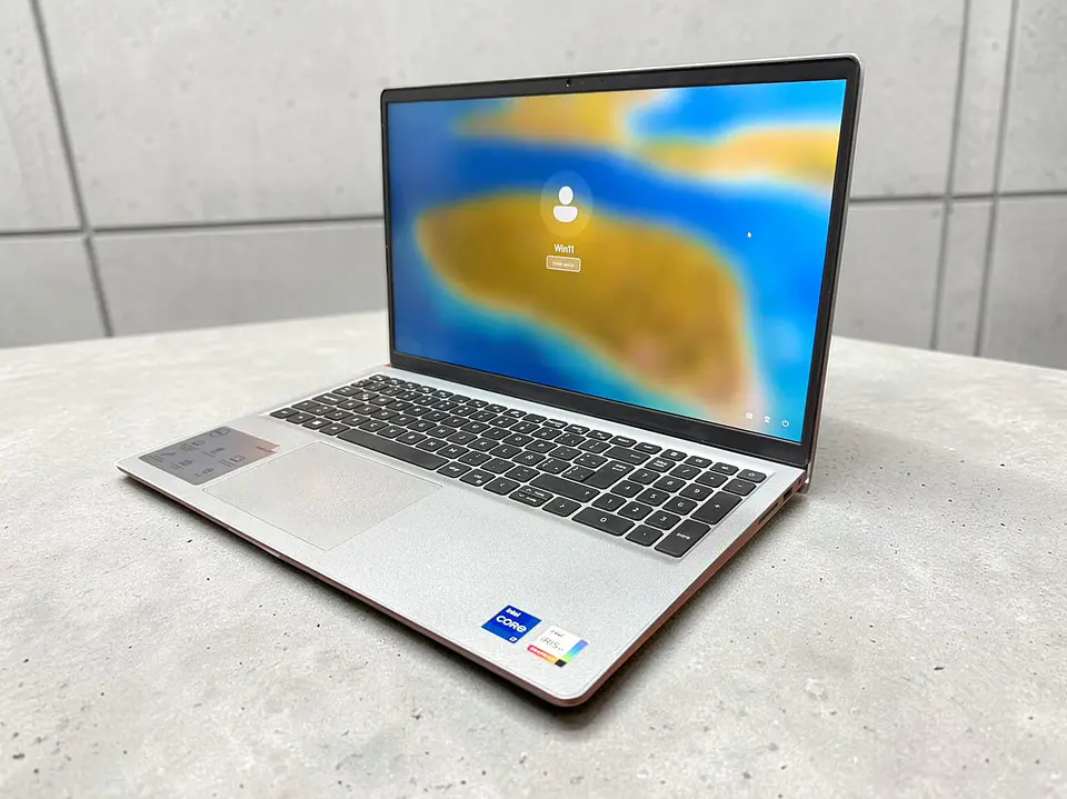 Dell Inspiron 15 3520 / i7-1255U / 16GB RAM / 512GB SSD / Pantalla 15,6 Full HD 5