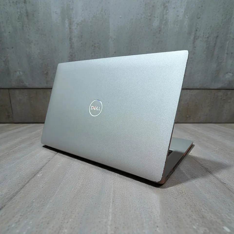 Dell latitude 5420 / i7-1165G7 / 16GB RAM / 512GB SSD / Pantalla 14 FHD TOUCH 3
