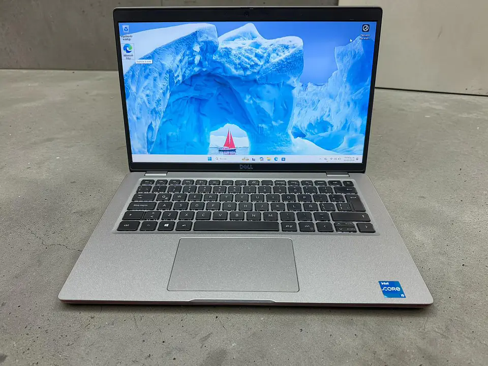 Dell latitude 5420 / i5-1135G7 / 16GB RAM / 256GB SSD / Pantalla 14 HD 7