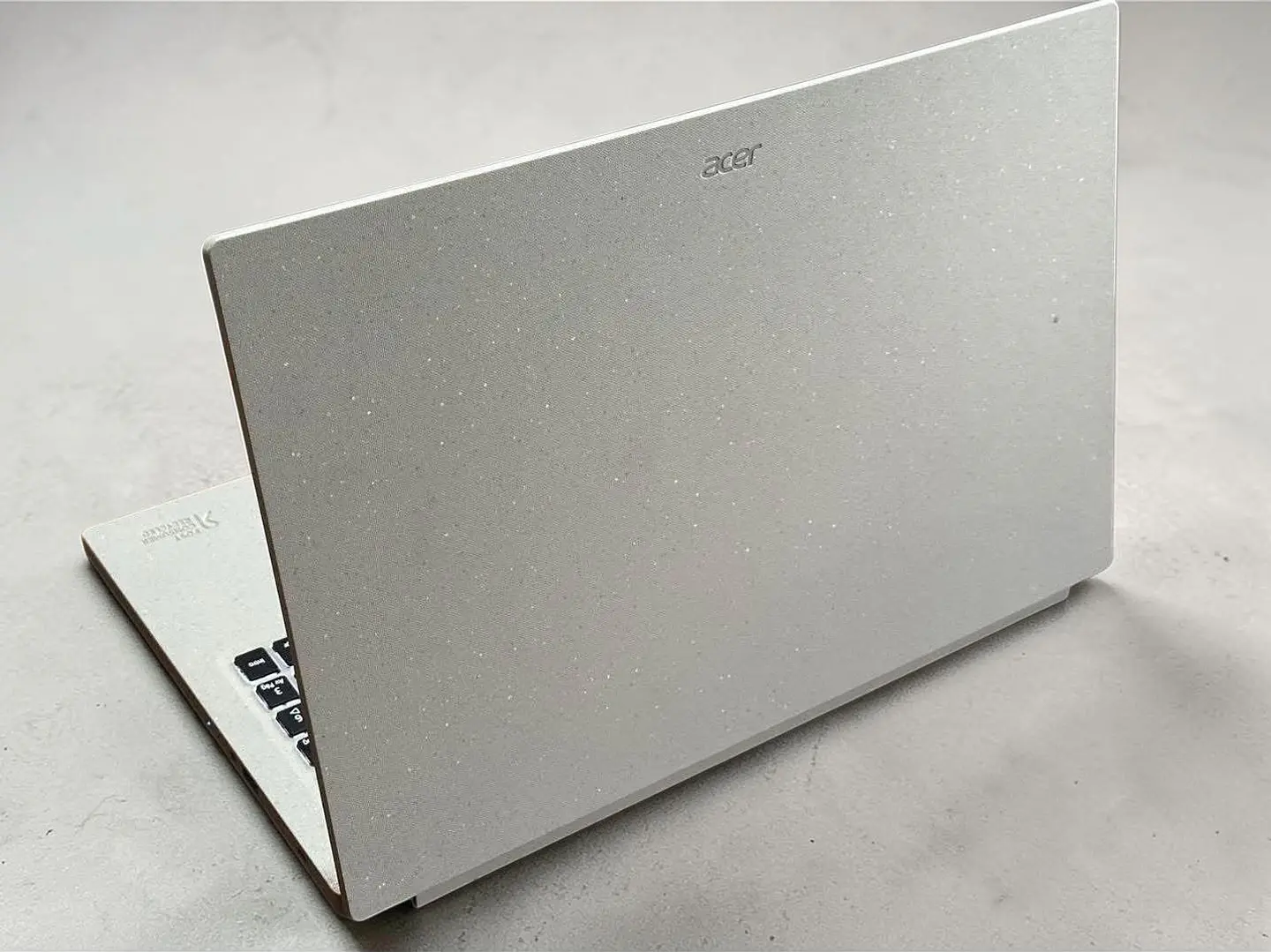 Acer Ecologico Vero AV15-51 / i5-1155G7 / 16GB RAM / 256GB SSD / Pantalla 15,6 FHD 2