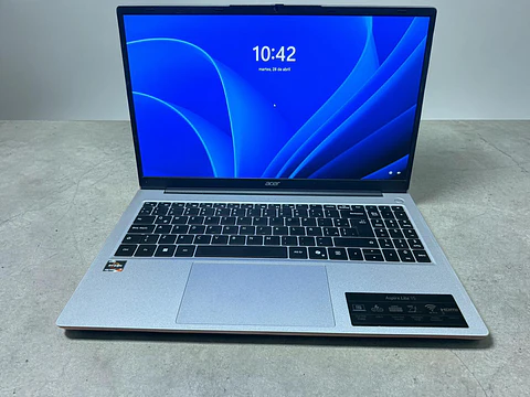 Acer Lite 15 / AMD Ryzen 7 5825U / 32GB RAM / Pantalla 15,6 FHD / 512GB SSD