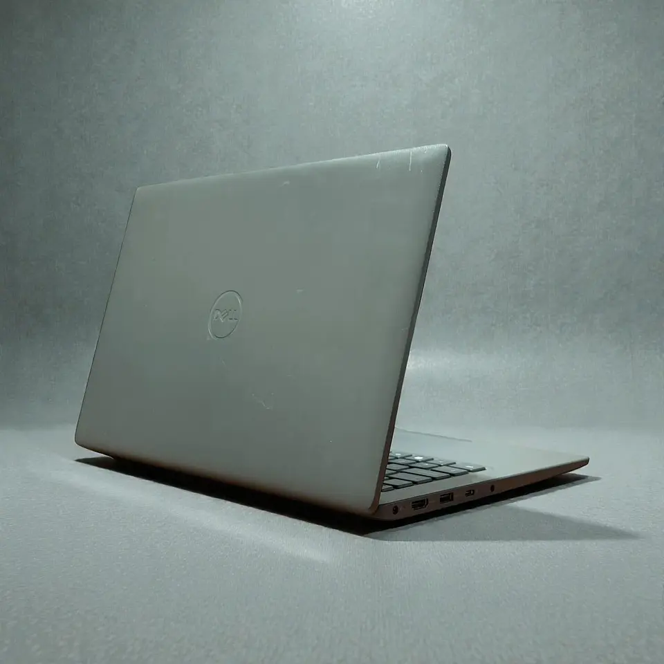 Dell latitude 3450 / i3-1315U / 16GB RAM / 512GB SSD / Pantalla 14 FHD 4