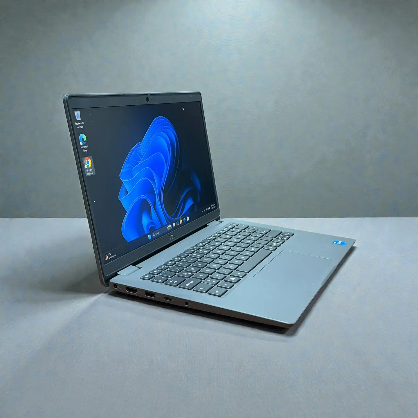 Dell latitude 3450 / i3-1315U / 16GB RAM / 512GB SSD / Pantalla 14 FHD 8