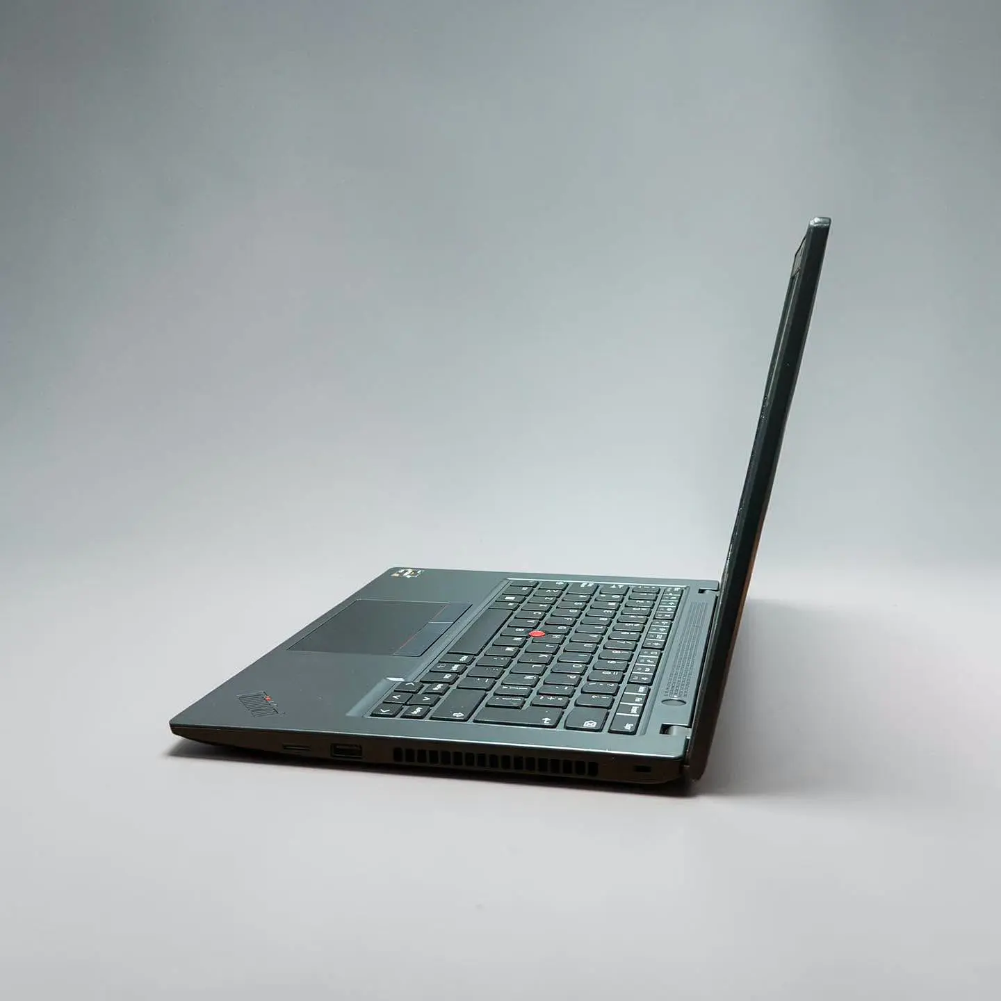 Lenovo Thinkpad L14 Gen 4 / Ryzen 7 7730U / 16GB RAM / 512GB SSD / Pantalla 14 FHD 6