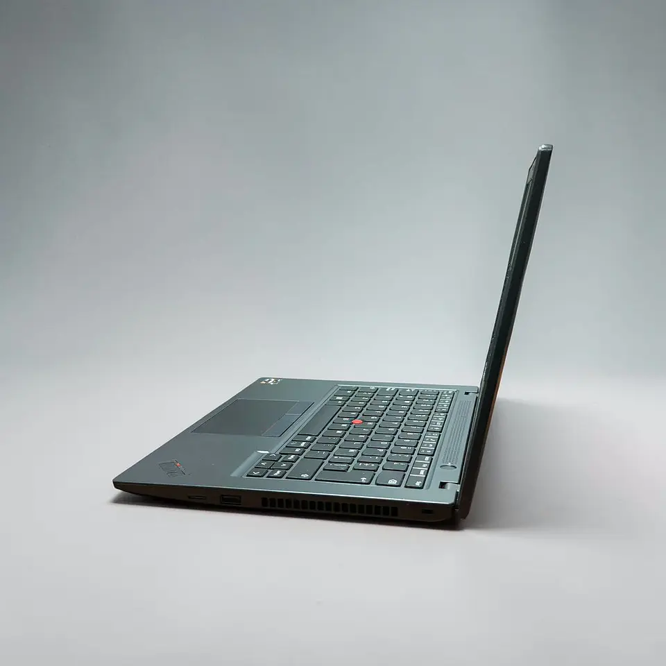 Lenovo Thinkpad L14 Gen 4 / Ryzen 7 7730U / 16GB RAM / 512GB SSD / Pantalla 14 FHD 6
