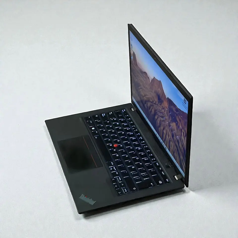 Lenovo Thinkpad T14 Gen 3 / i7-1260P / Nvidia MX550 / 16GB RAM / 512GB SSD / Pantalla 14 FHD 2