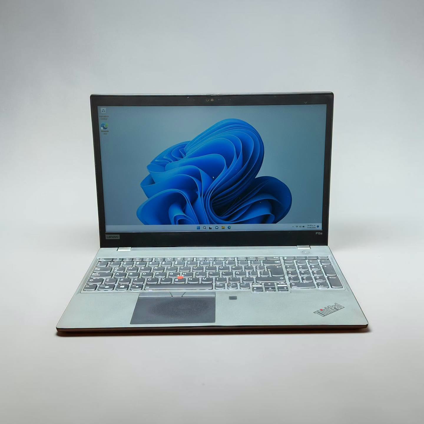 Lenovo ThinkPad P15s Gen 2 Core I7-11va | Quadro T500 (4GB) | 16GB RAM | 512GB SSD | DETALLE[20W7S0GX00] - Buen Estado