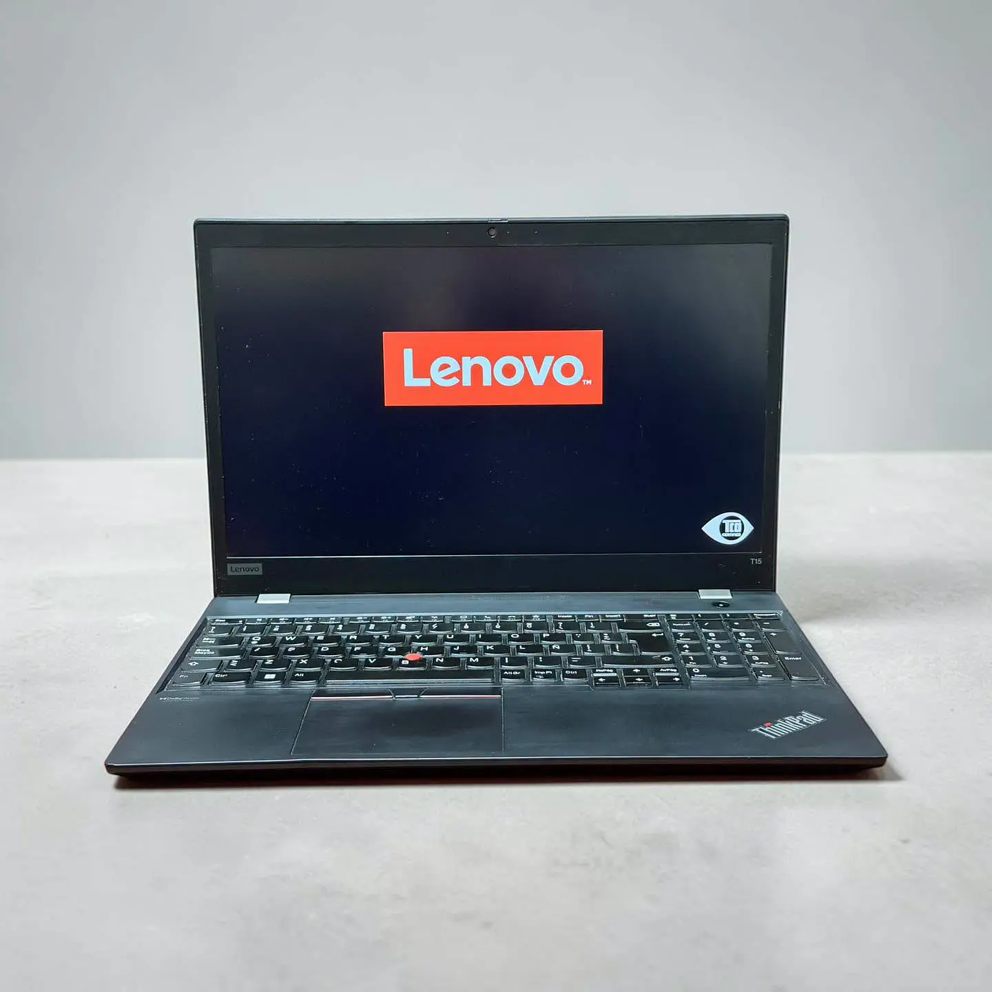 Lenovo Thinkpad T15 Gen 2 / i7-1165G7 / Nvidia MX450 / 16GB RAM / 512GB SSD / Pantalla 15,6 Full HD 1