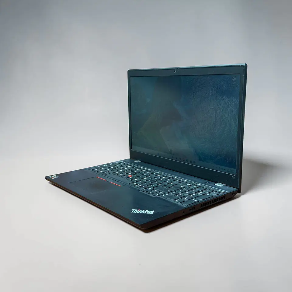 Lenovo Thinkpad L15 Gen 1 / AMD Ryzen 3 4450U / 512GB SSD / 8GB RAM / Pantalla 15,6 HD 1