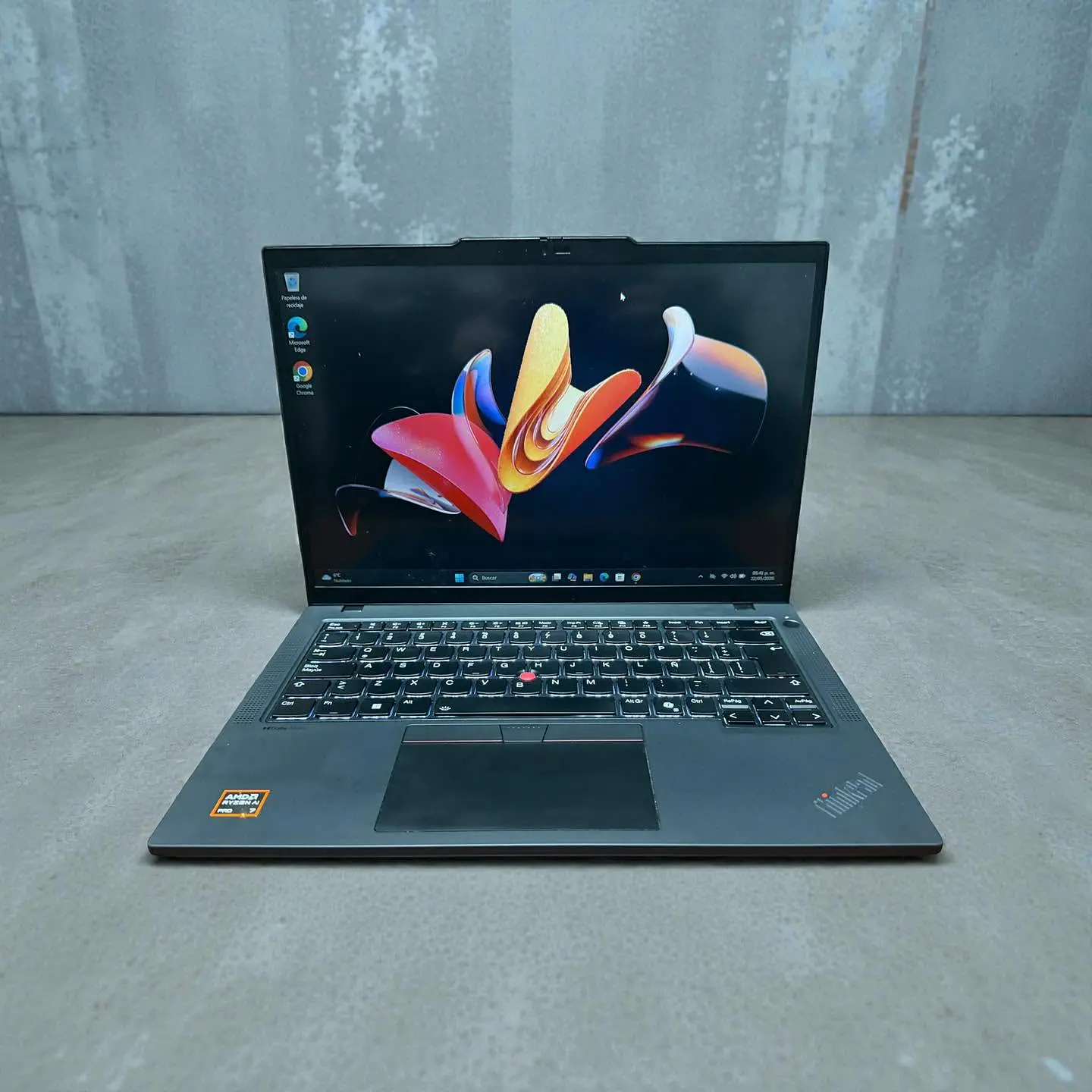 Lenovo Thinkpad T14 Gen 6 / AMD Ryzen 7 AI PRO 350 / 32GB RAM / 512GB SSD / Pantalla 14 FHD Tactil 3