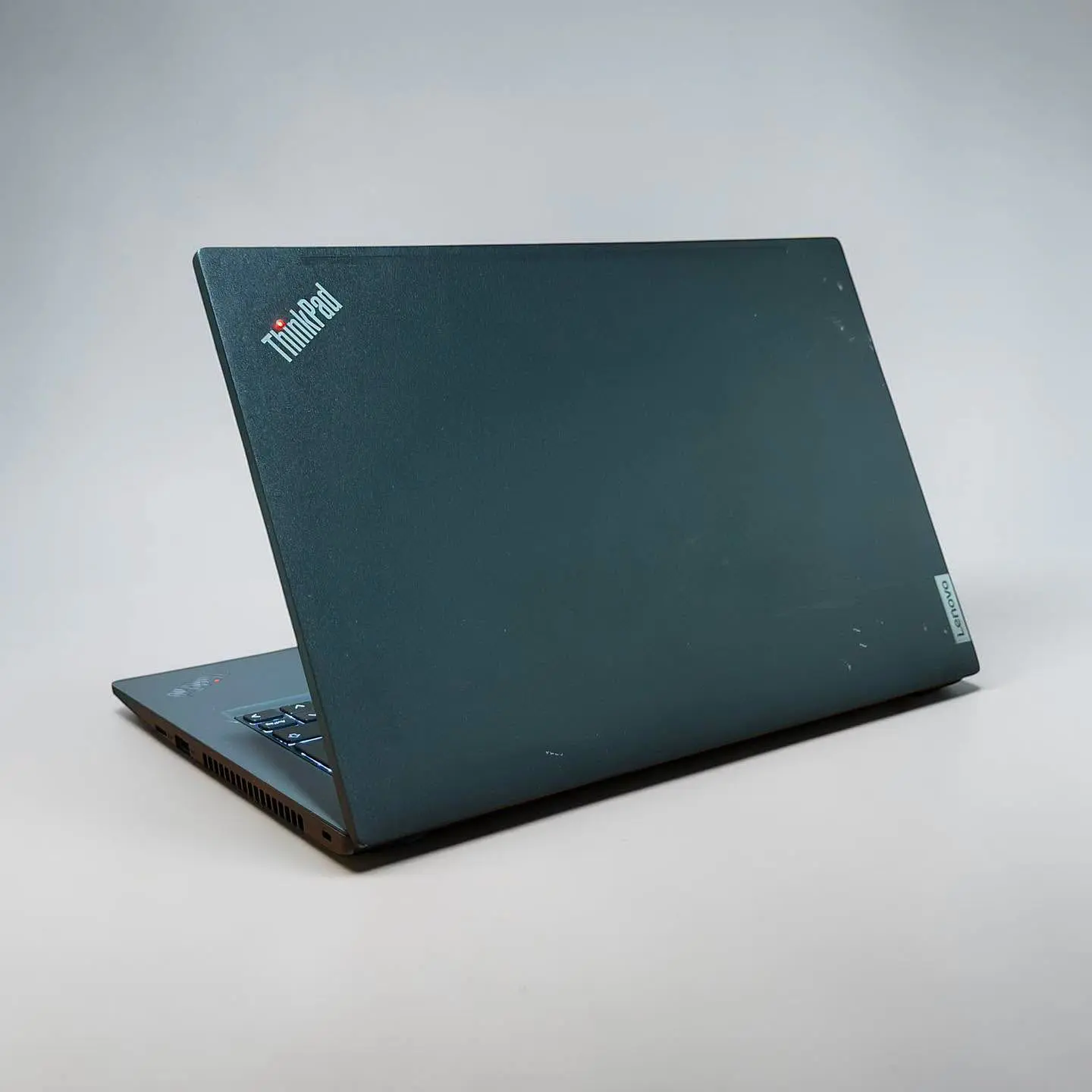 Thinkpad L14 Gen 4 / i5-1335U / 16GB RAM / 512GB SSD / Pantalla 14 FHD 5