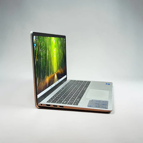 Dell Inspiron 15 3520 / i7-1255U / 16GB RAM / 512GB SSD / Pantalla 15,6 Full HD