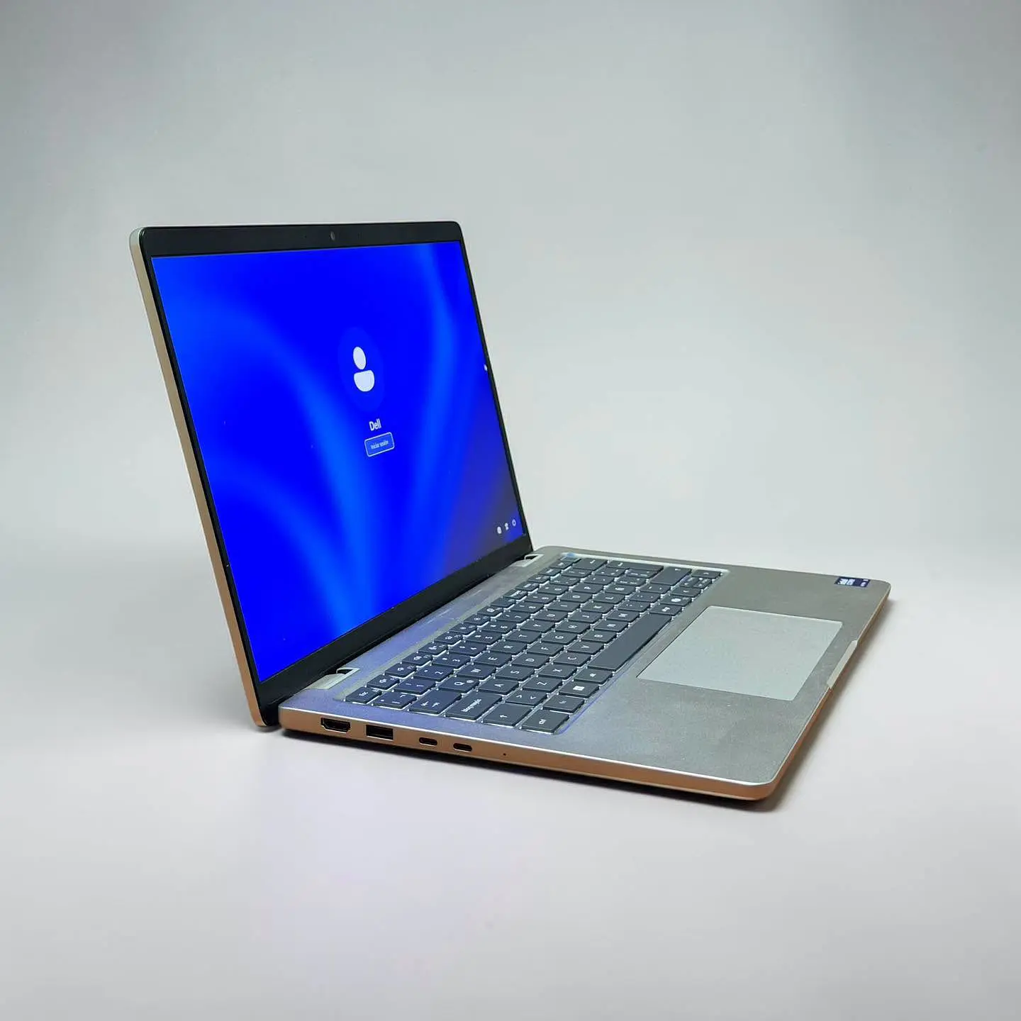 Dell Pro 14 Plus / Ultra 5 235U / 16GB RAM / 512GB SSD / Pantalla 14 FHD 3
