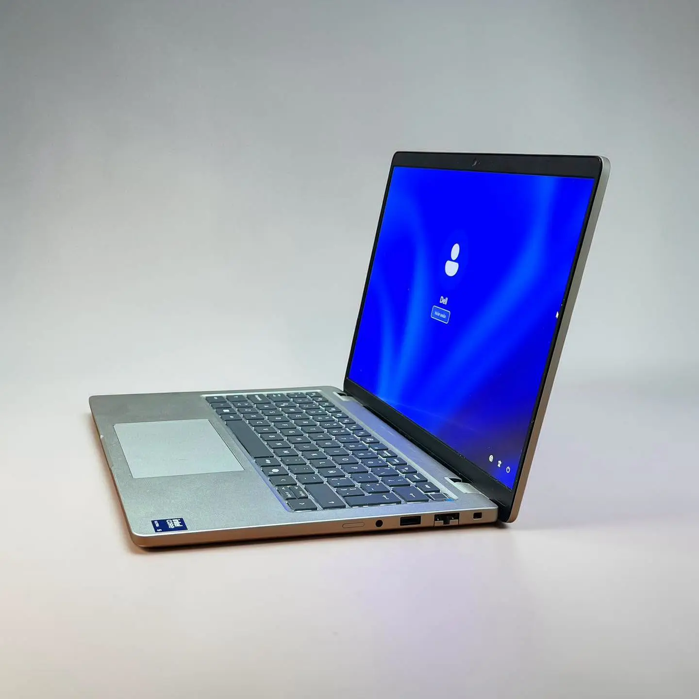 Dell Pro 14 Plus / Ultra 5 235U / 16GB RAM / 512GB SSD / Pantalla 14 FHD 4