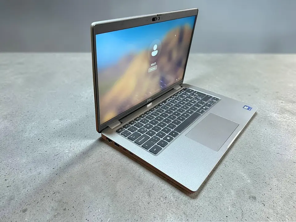 Dell latitude 5450 / Ultra 5 125U / 32GB RAM / 512GB SSD / Pantalla 14 FHD 6