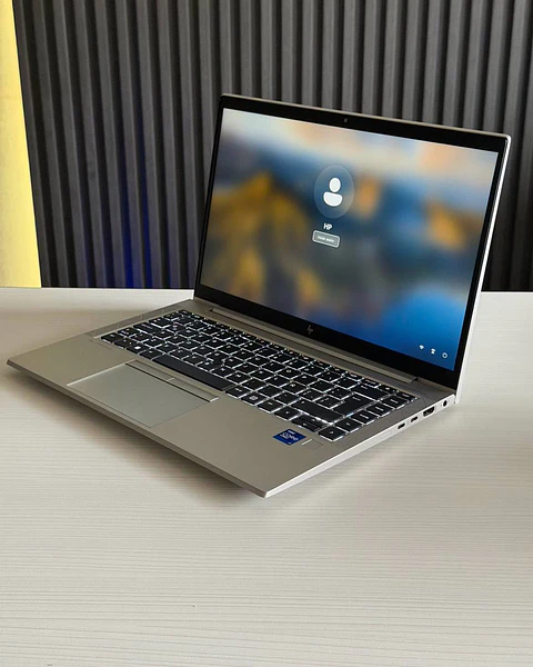 HP Elitebook 840 G8 / i7-1165G7 / 32GB RAM / 256GB SSD / Pantalla 14 FHD (Touch)