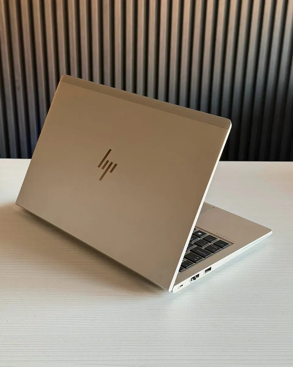HP Elitebook 640 G10 / i5-1335U / 16GB RAM / 512GB SSD / Pantalla 14 FHD 3