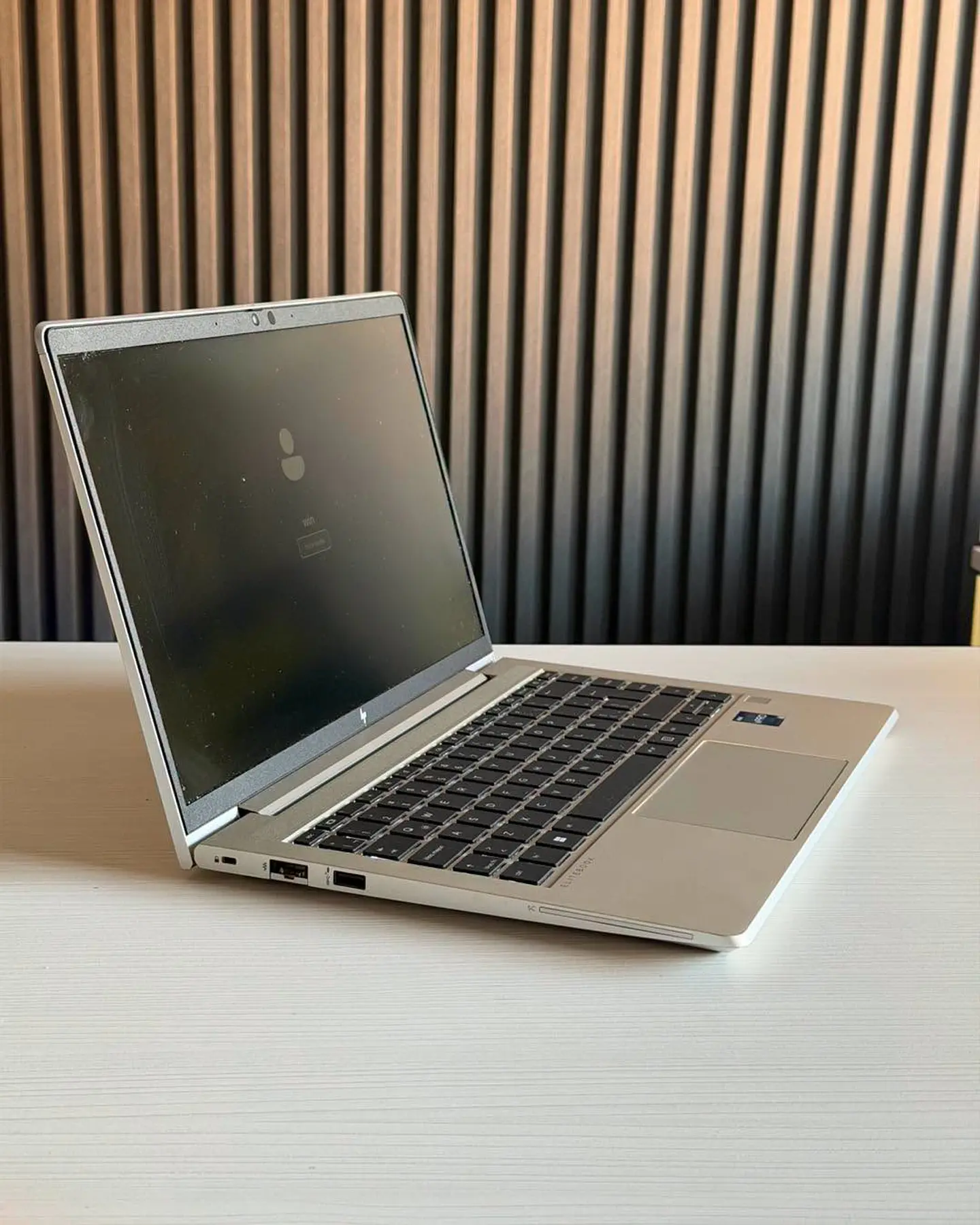 HP Elitebook 640 G10 / i5-1335U / 16GB RAM / 512GB SSD / Pantalla 14 FHD 5