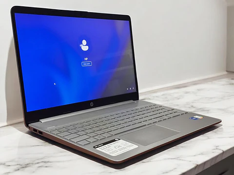 HP 15 DY / i5-1135G7 / 8GB RAM / 256GB SSD / Pantalla 15,6 FHD
