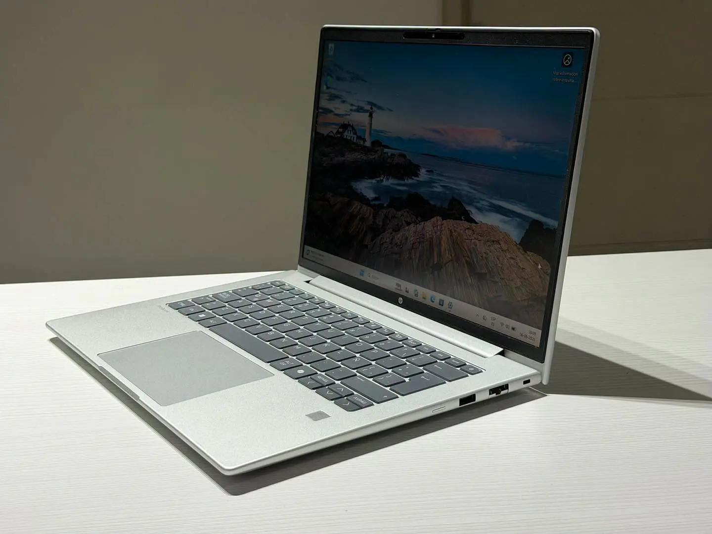 HP Probook 4 G1aH / Ryzen 5 220 / 16GB RAM / 1TB SSD / Pantalla 14 FHD  5