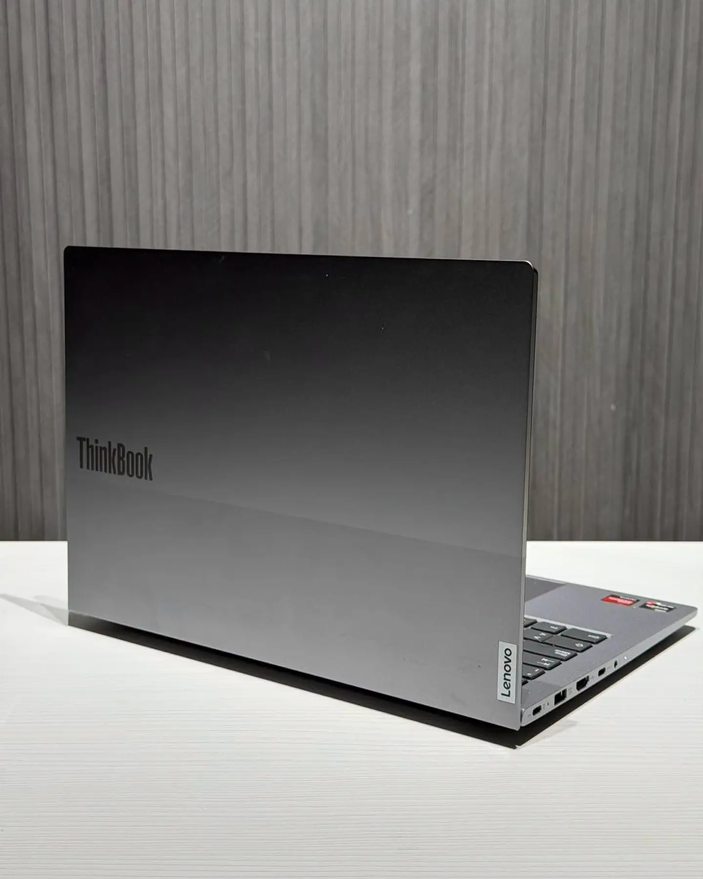Lenovo Thinkbook 14 G7 / Ryzen 7 7735HS / 16GB RAM / 512GB SSD / Pantalla 14 FHD  2