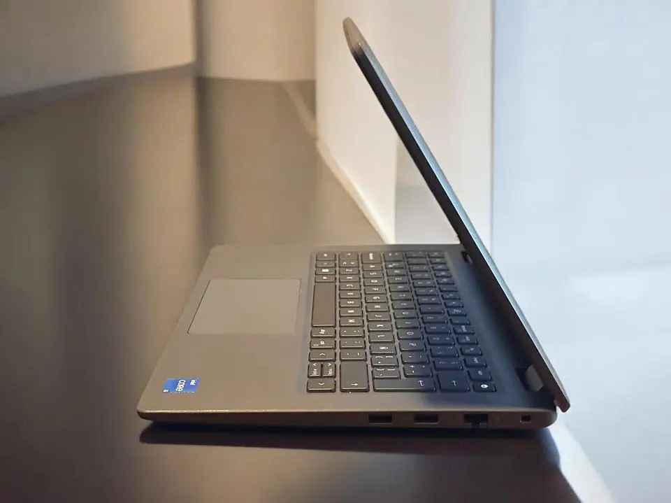 Dell latitude 3440 / i5-1235U / 8GB RAM / 512GB SSD / Pantalla 14 FHD 2