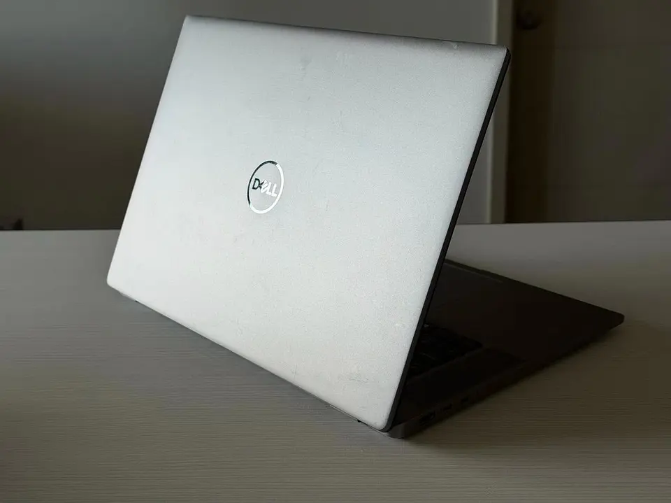 Dell latitude 7650 / Ultra 7 155U / 16GB RAM / 512GB SSD / Pantalla 16,1 FHD 2