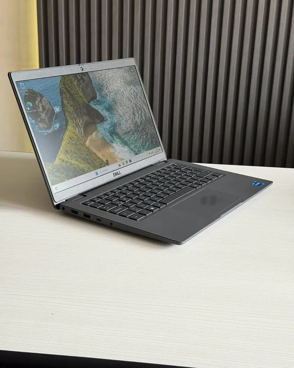 Dell latitude 3440 / i5-1335U / 16GB RAM / 256GB SSD / Pantalla 14 FHD 6